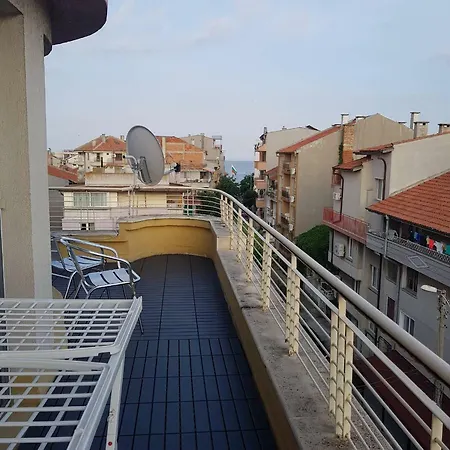بيت ضيافة Old Town بوموري